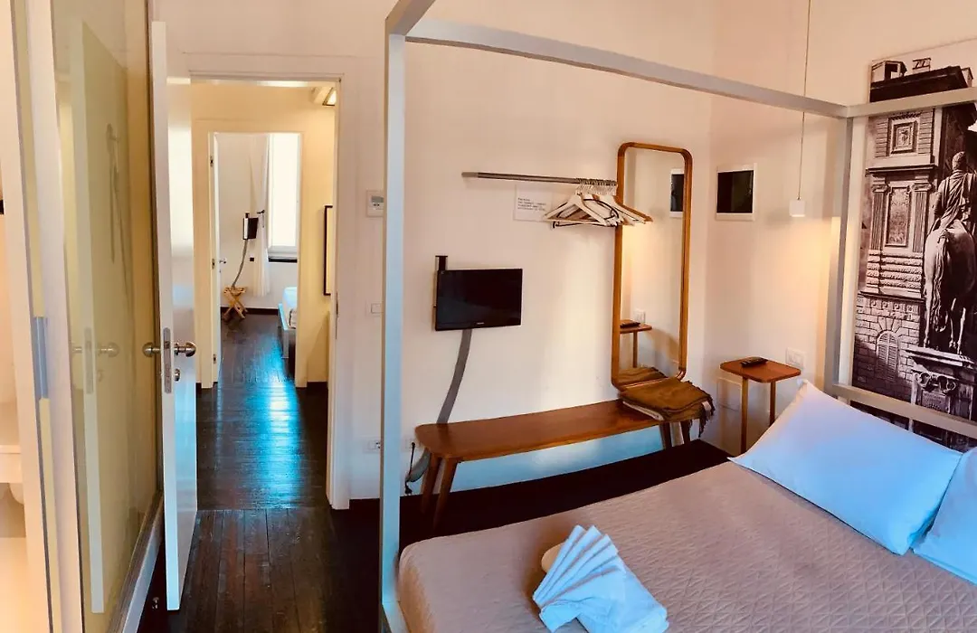 Uffizi & Santo Spirito Family/Groups Apartment-1